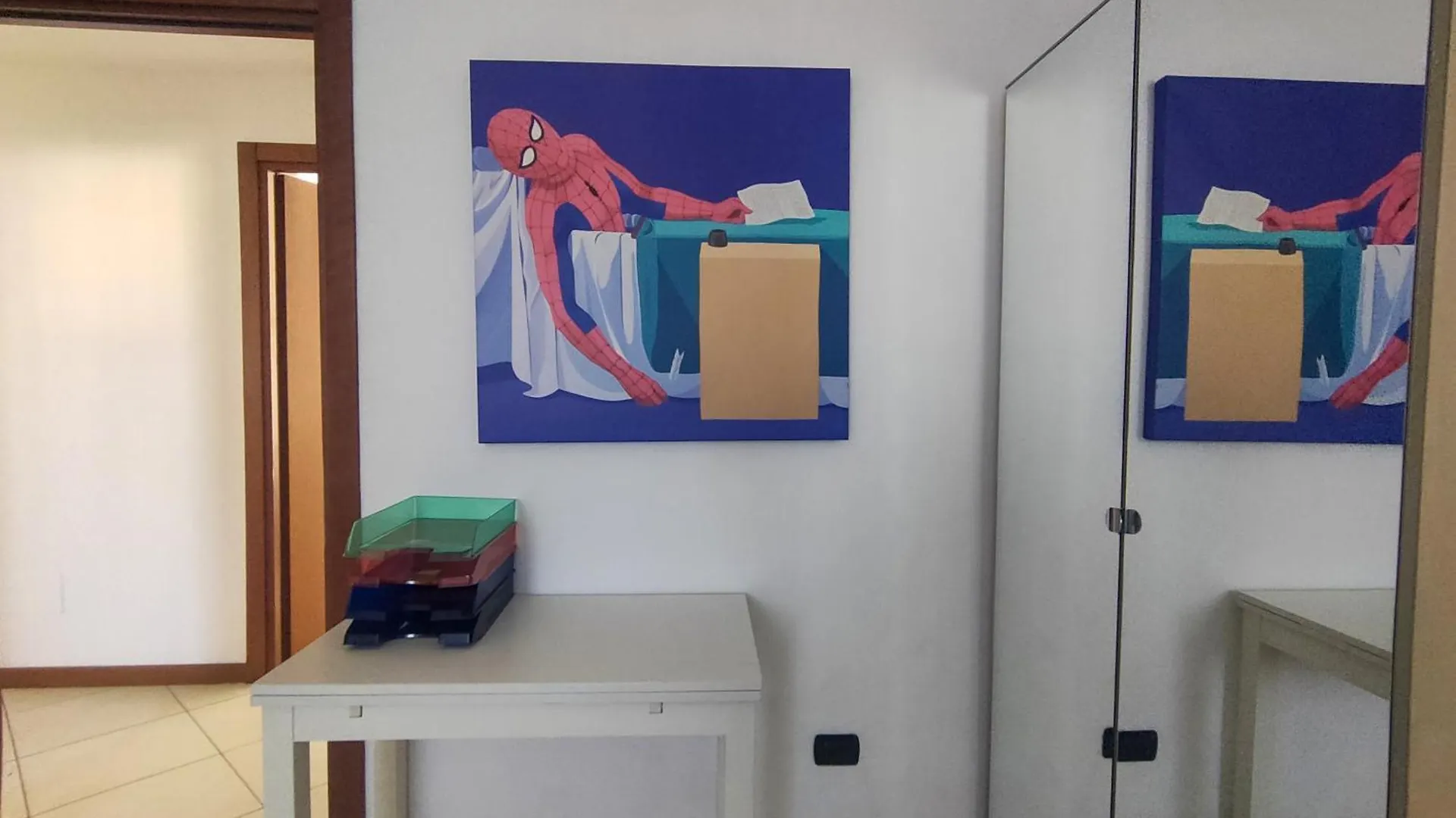New Pop Art Suit With Parking Milánó 0*,